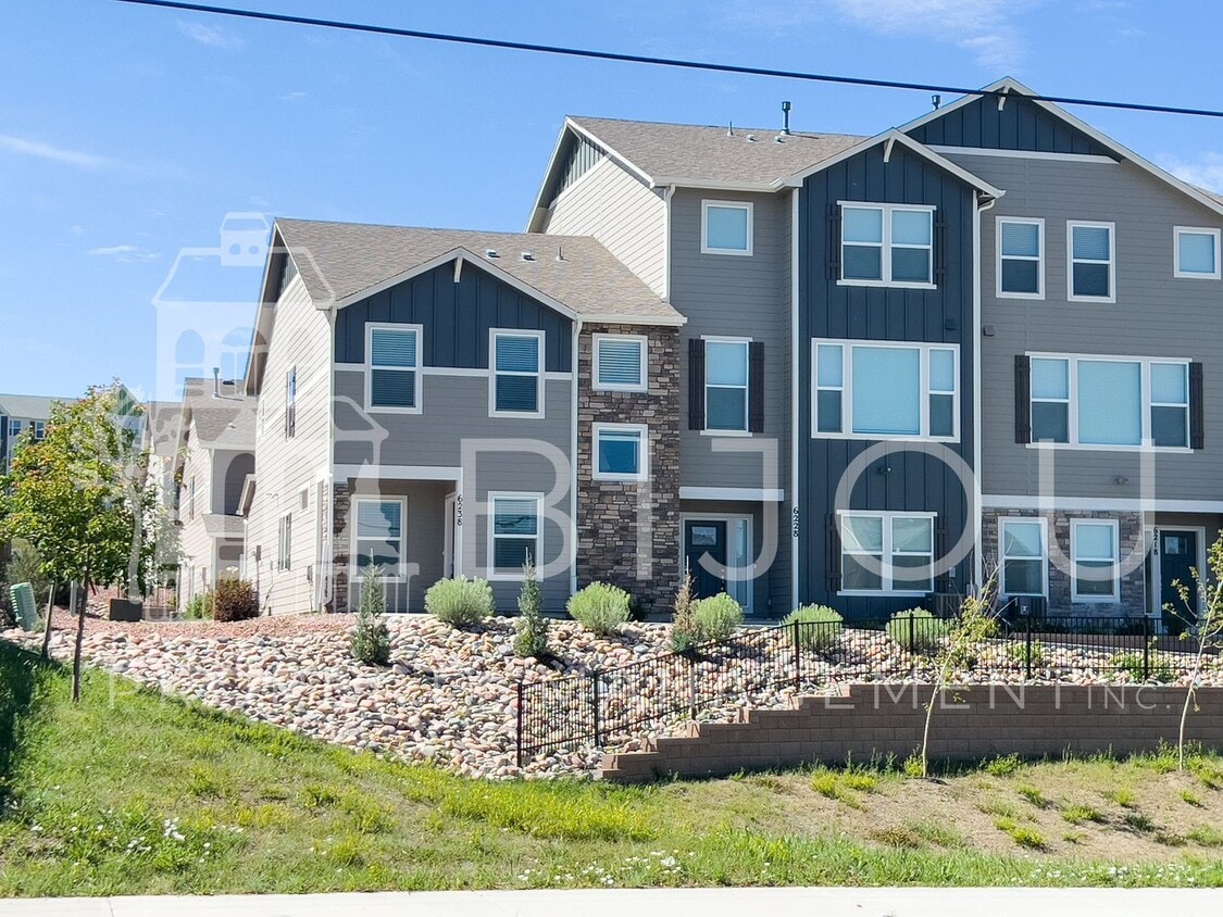 Beautiful Townhome across from Cumbre Vist... - Beautiful Townhome across from Cumbre Vist...