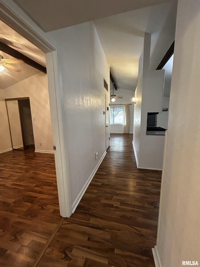 Photo - 1328 Hilltop Dr