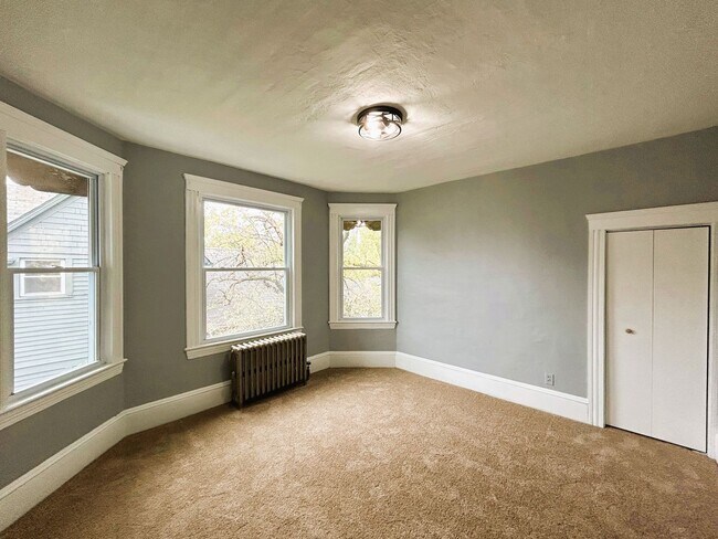 Photo - Beautifully Updated 3-Bedroom Home in Eucl...