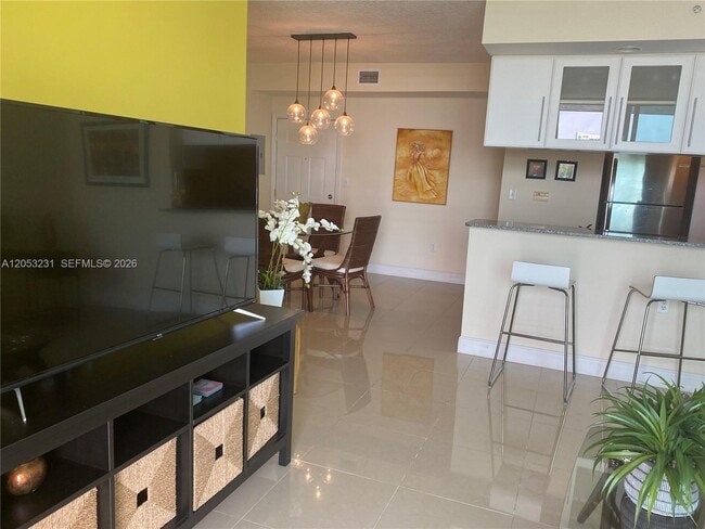 Photo - 275 NE 18th St Unit 809