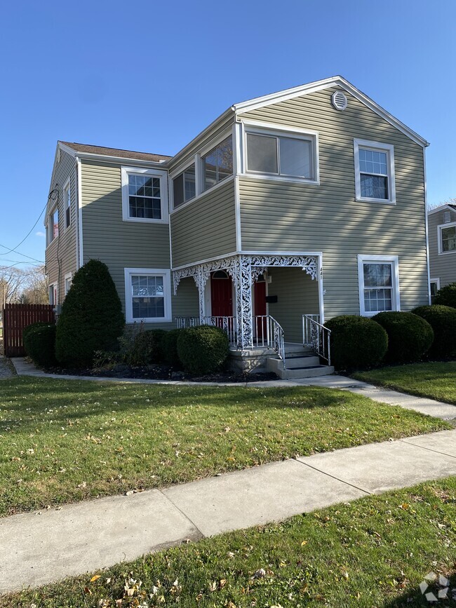 Building Photo - 441 Carnahan Ave Unit 441 Carnahan Ave Rental