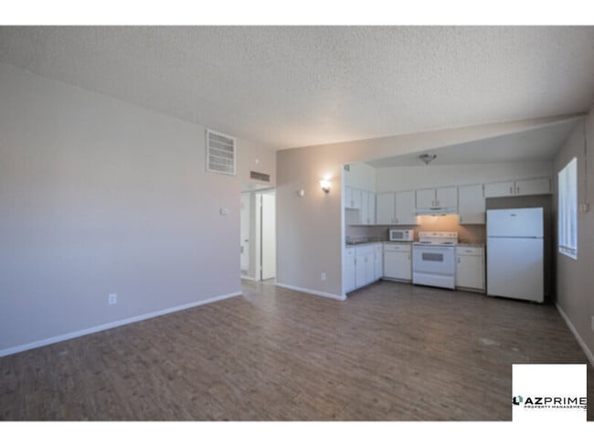 Photo - Lovely 2/1 Phoenix Apartment - Corner Unit...