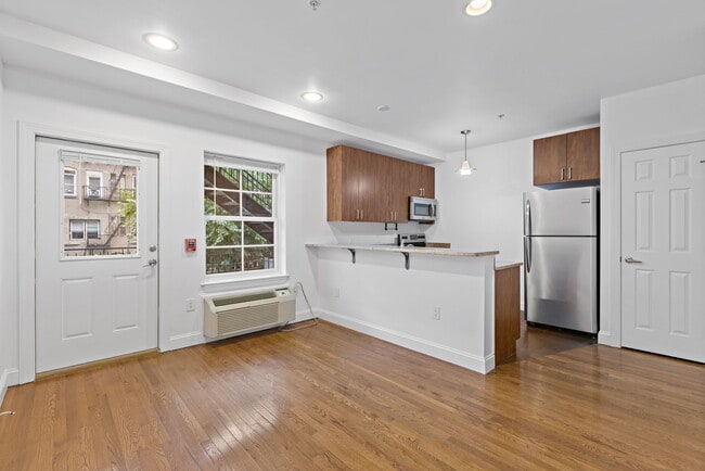 415 Jackson St