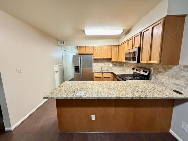 Photo - 136 E 400 N
