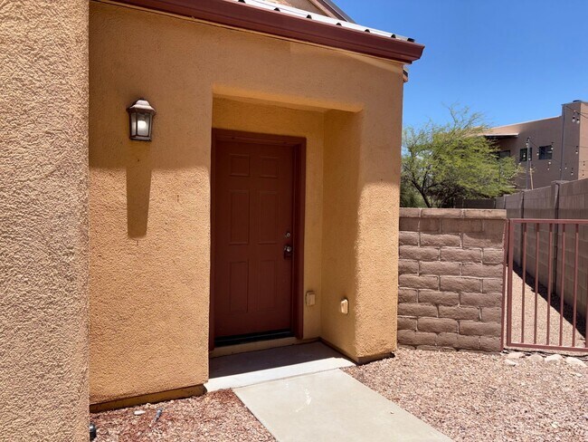 Photo - Must See 3 bedroom home! Near Downtown and A Mountain! A/C! Split Level!