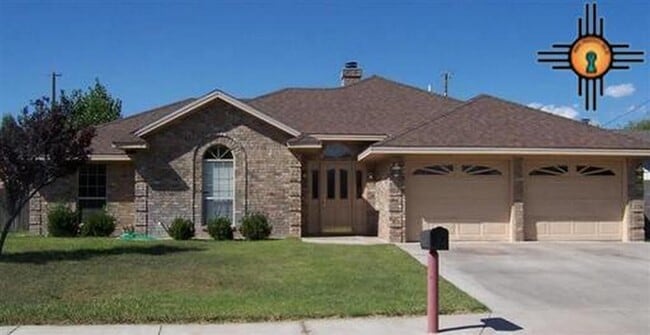 RENTAL Fully Furnished 4 bedroom home - RENTAL Fully Furnished 4 bedroom home
