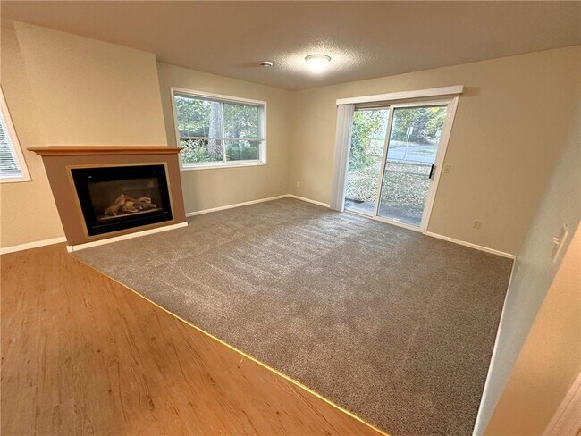 Photo - 535 6th St N