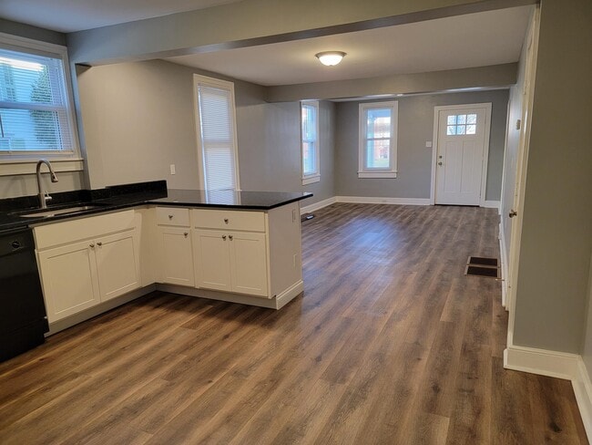 Photo - 232 Main St Unit 1