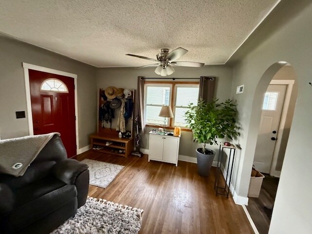 Photo - 935 Adams St