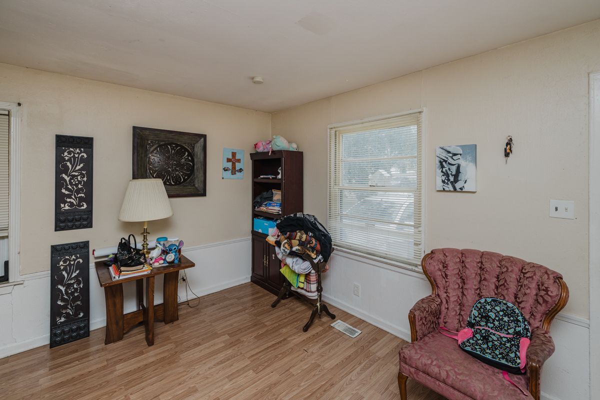 Photo - 1719 E 24th St N