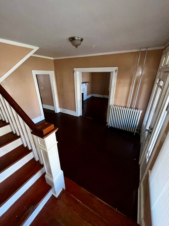 Photo - 1726 Chapman Ave SW