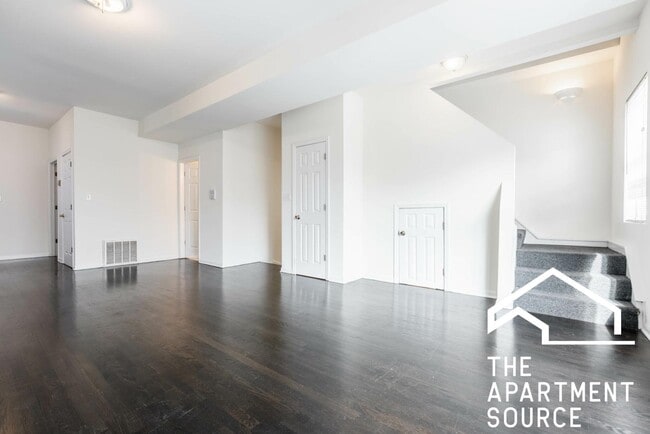 Photo - 2438 N Ashland Ave
