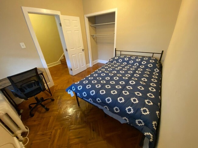 Photo - 4003 8th St NW