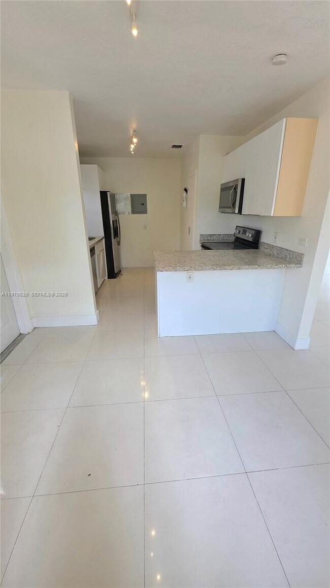 Photo - 5715 NW 6th Ave