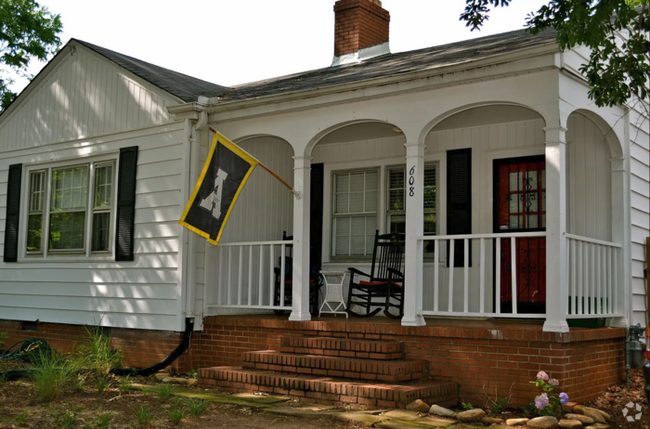 Building Photo - 608 Arlington Ave Rental