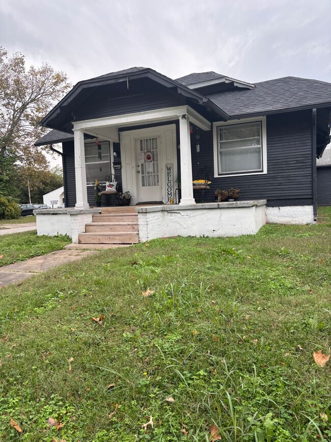 Photo - 2 Bed 1 Bath House-PRE LEASING Available N...