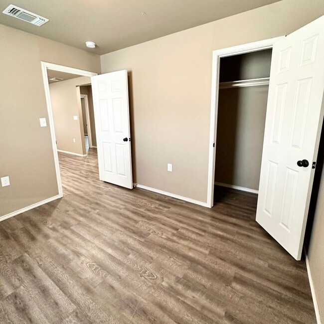 Photo - 524 46th St Unidad A