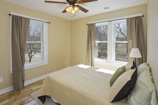 Building Photo - Charming 5-Bed Home with Hardwood Elegance in Minneapolis