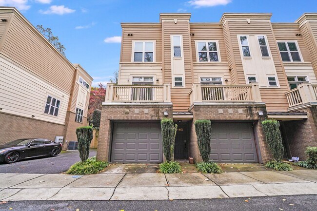 Photo - Luxury Elizabeth Condo – Gated Community w...