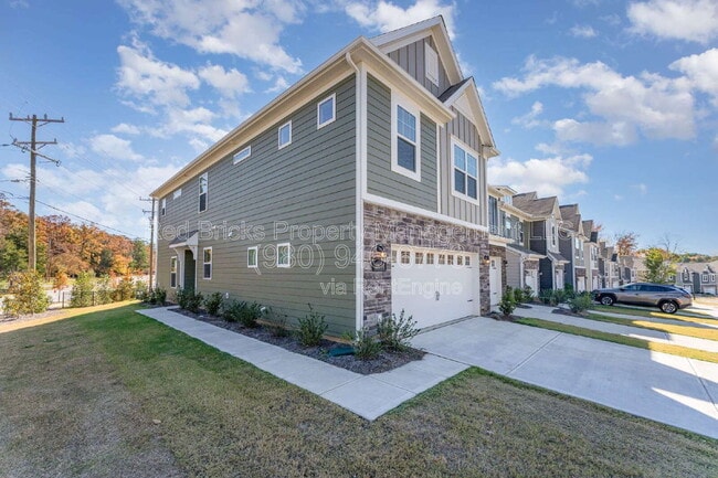 Photo - 2034 Highland Park Dr