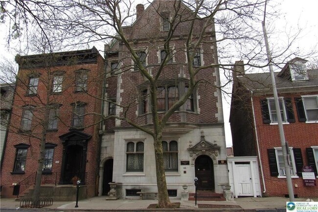 Building Photo - 44 N 2nd St Rental