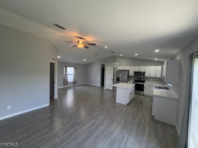 Photo - 3010 67th St W