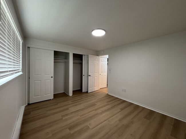 Photo - Bridgeview Flats
