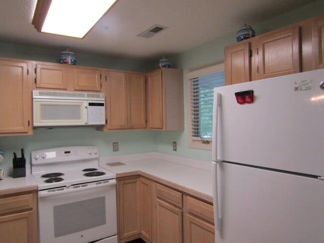 Photo - 1221 Lake Dr