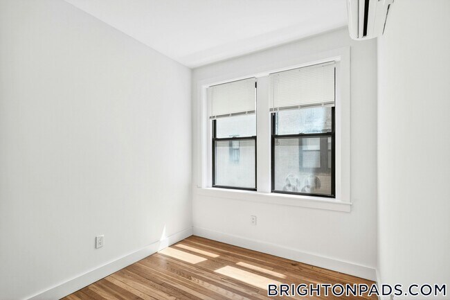 12 Elko St Unit 3