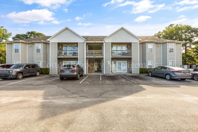 Building Photo - 2BR/2BA near downtown Burgaw, includes wat... Unit D