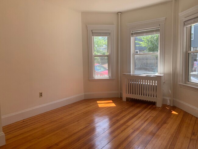 Photo - 52 Percival St Unit 1