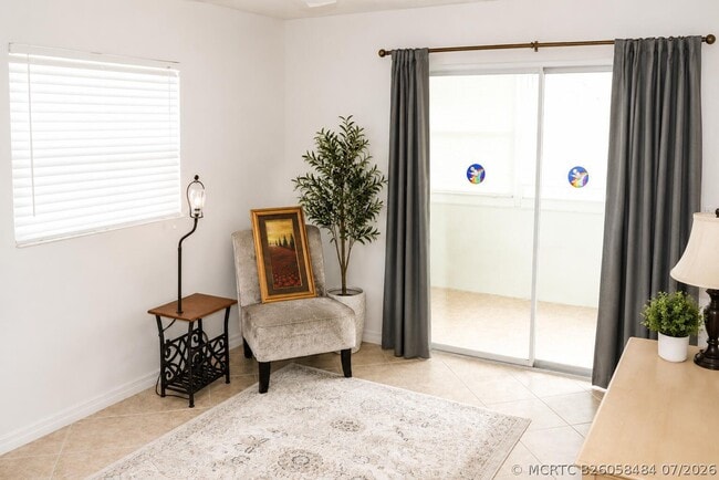 148 Tuscany Ln Unit B