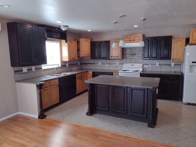 Photo - 1314 Mozi Ln