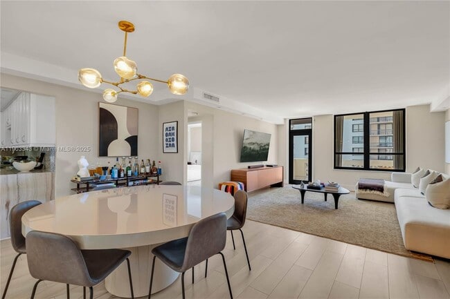 Building Photo - 10185 Collins Ave Unit 710