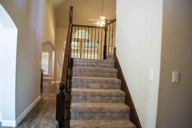 Photo - 1421 Baynes Dr