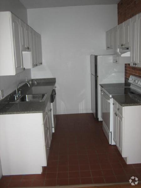 Building Photo - 752 Tremont St Unit 3 Rental
