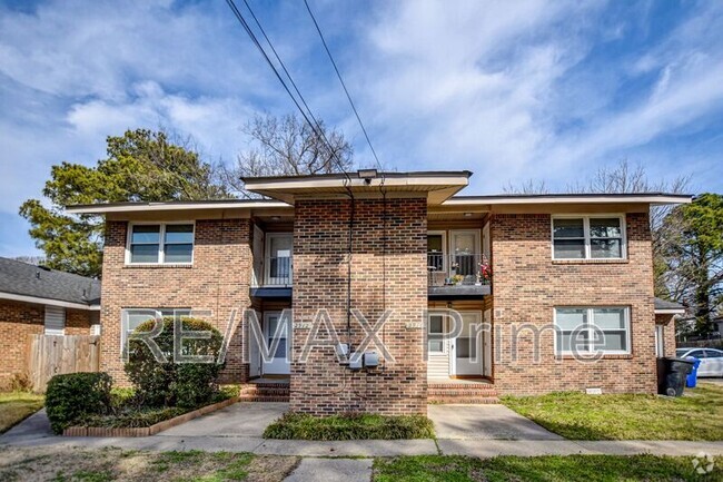 Building Photo - 2910 Wesley St Unit A Rental