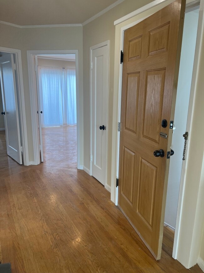 Photo - 2090 29th Ave