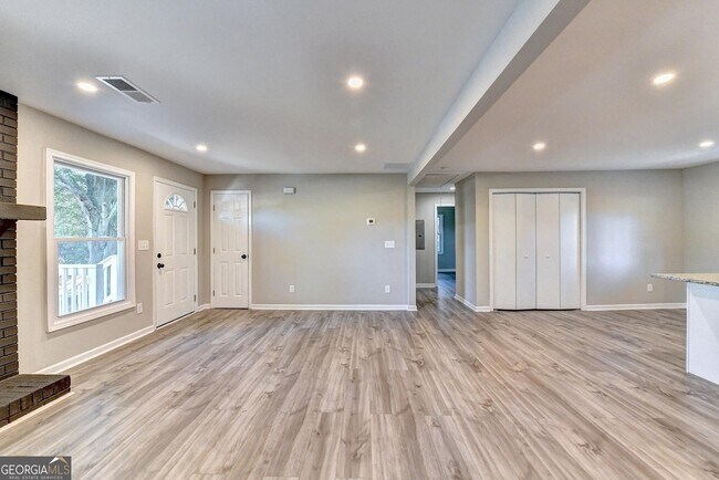 Photo - 53 McGiboney Rd