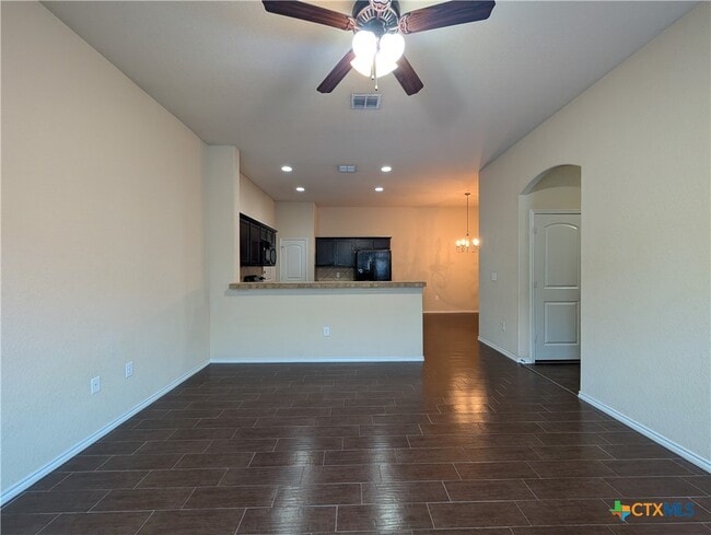Photo - 660 Creekside Cir