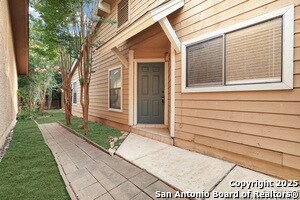 Photo - 3951 Chimney Springs Dr