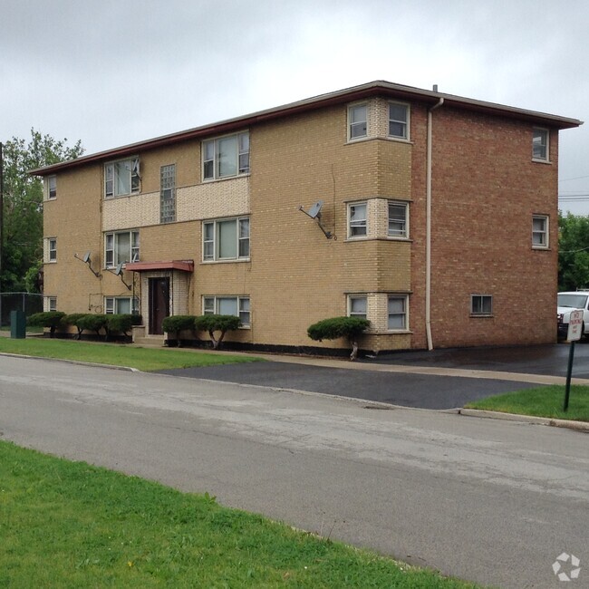 Building Photo - 1948 Oak St Unit 2E Rental