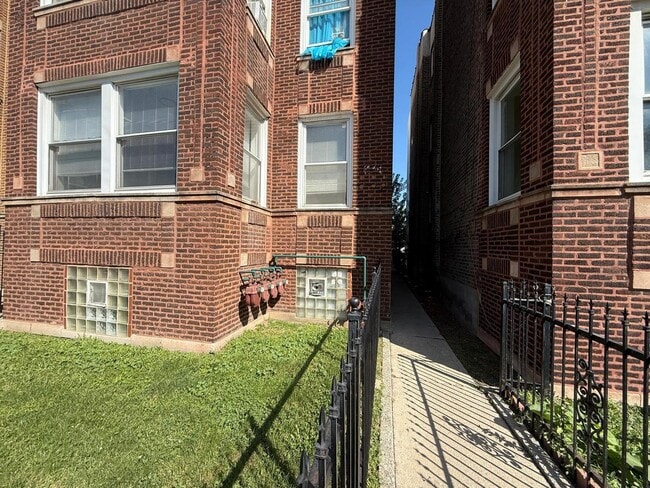 Photo - 3332 W Polk St Unidad 1