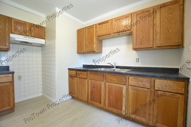 Photo - 121 Louis Rd