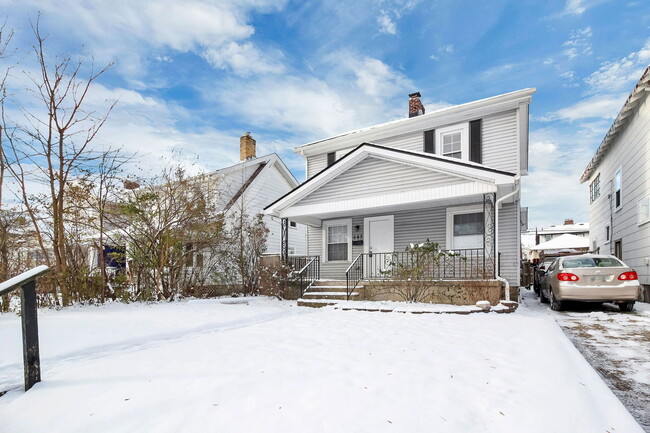 Photo - 587 S Ogden Ave