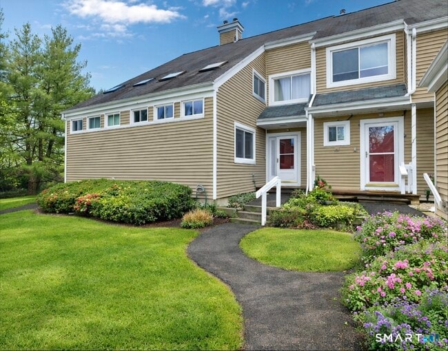 Building Photo - 47 Jerimoth Dr Unit 47