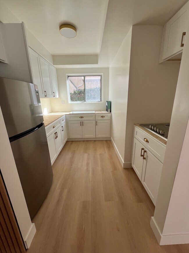 Photo - 210 S Catalina Ave