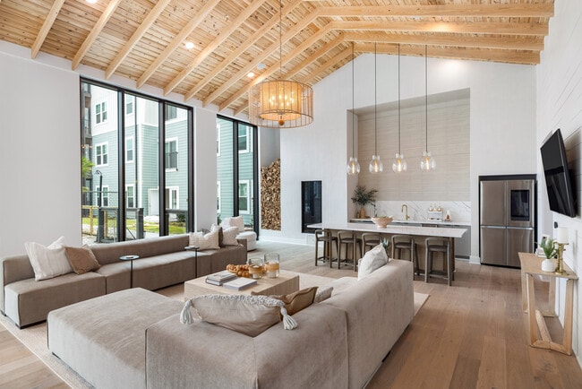 Building Photo - Lively Murrells Inlet