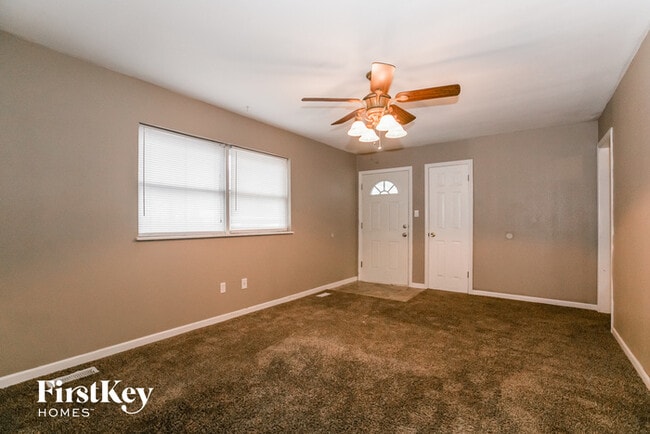 Photo - 2 NE Ferrell Ln