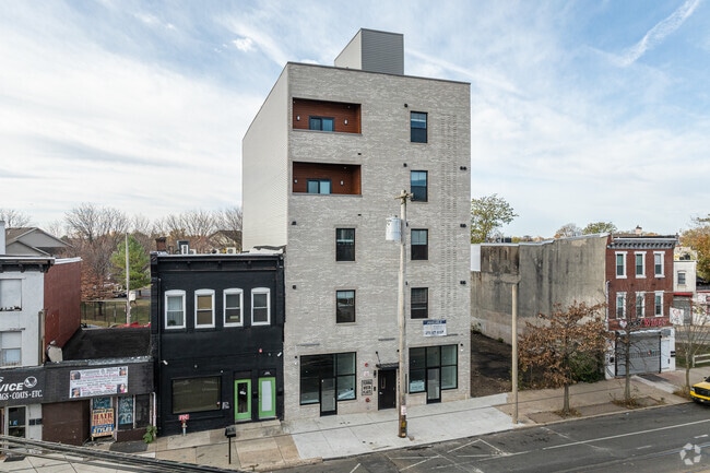4408 Lancaster Ave